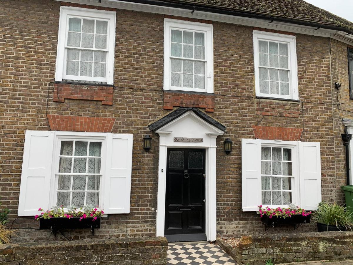 Vila Ye Olde House Shepperton Exteriér fotografie